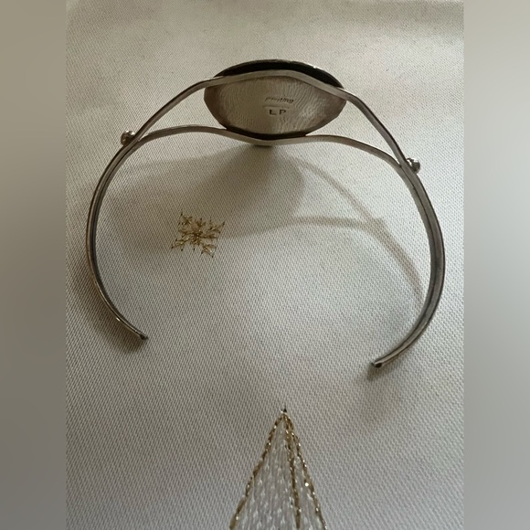 Navajo Bracelet Bear Paw Cuff Sterling Silver and Turquoise - Picture 12 of 14